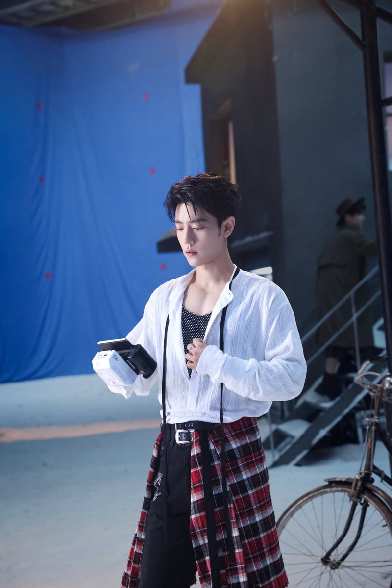 wxyzybxz's tweet photo. 261007 19:00 Xiao Zhan Studio Weibo Update (1/5)

Immerse yourself, dive into your performance, and discover the other side of the lens.

异想天开 MV Behind the scene
#XiaoZhan https://t.co/qC9RtIIkQZ