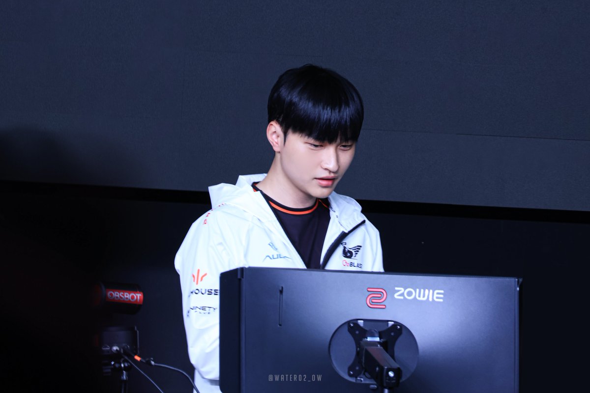 water02_ow's tweet photo. 261004 #O2WIN #WUTIAN https://t.co/Nimq2HzY0m