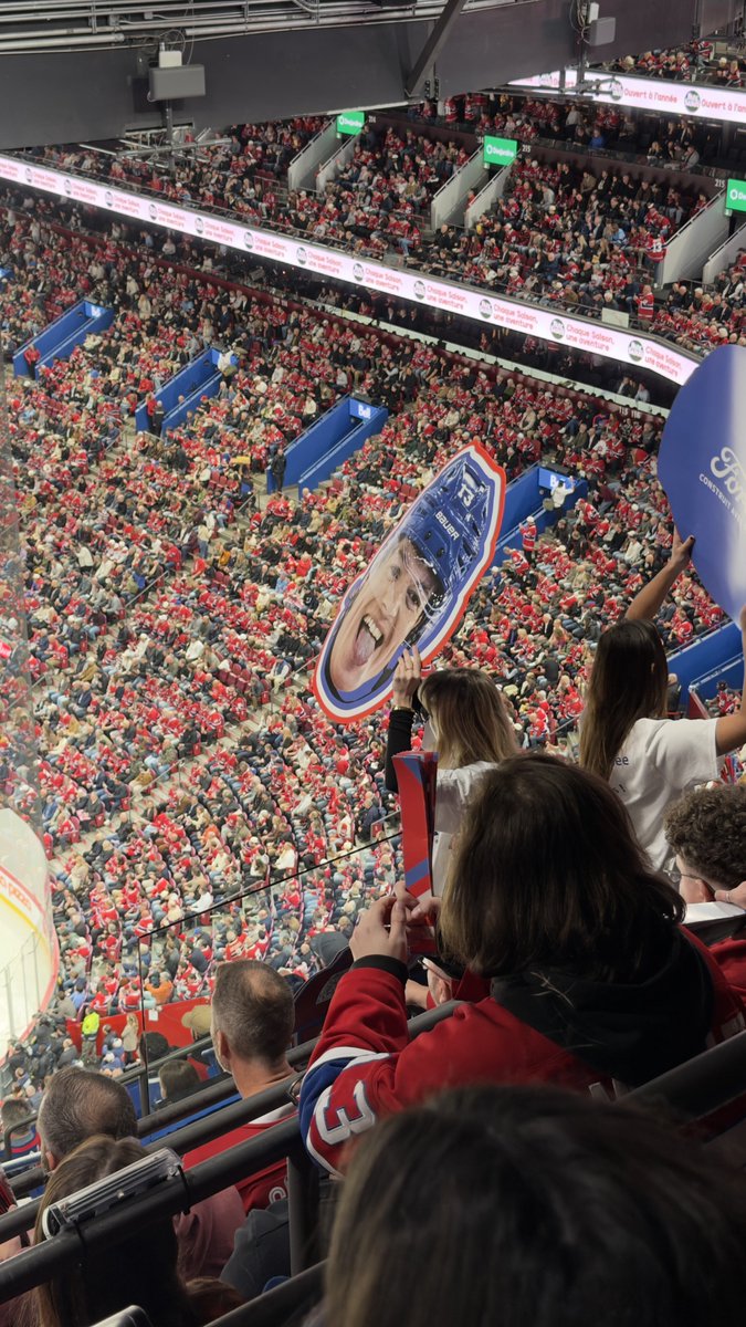 sharkfinmarta's tweet photo. absolutely in love with the tongue out cropped face poster 😝 https://t.co/LNUXuVtCah