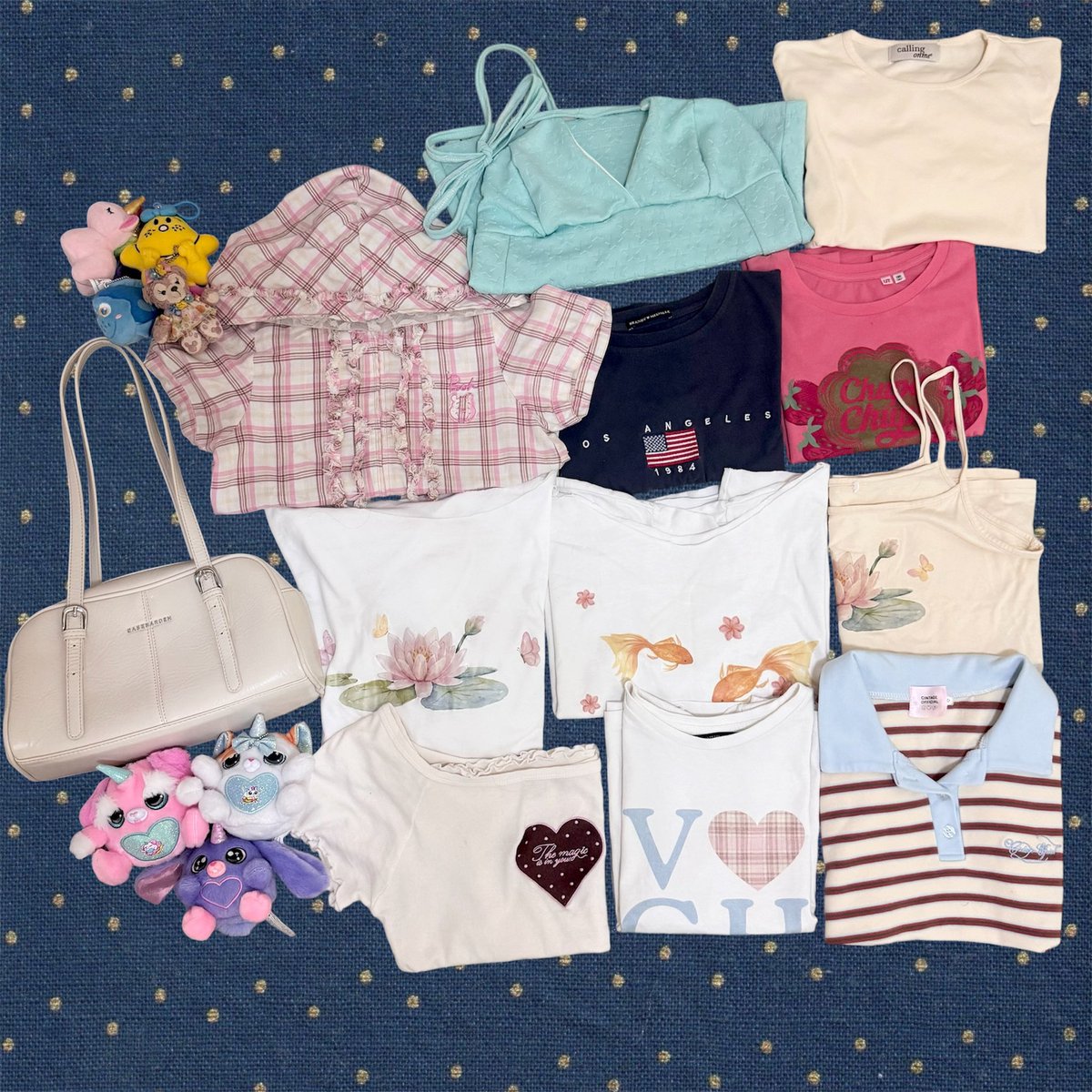 navynieily's tweet photo. (wts) ส่งต่อเสื้อผ้า ୨ৎ 
*️⃣ลงวันศุกร์ 09/10 🕓16:00น.🩶

preview:brandy,vgh,cintage,dopey,Uniqlo,lotus🪷,goldfish🎏,มีมากกว่าในรูป❗️
໒꒱ doll keychain 

follow+repost : -5฿
♡shipping35 ,ห่างไกล+20

#ส่งต่อเสื้อผ้า #ส่งต่อเสื้อผ้ามือสอง #เสื้อผ้ามือสอง #เสื้อผ้าญี่ปุ่น #ส่งต่อกระเป๋า #ส่งต่อเสื้อผ้ามือ2 #ส่งต่อcintage #โล๊ะตู้เสื้อผ้า #เสื้อผ้ามือ2 #ส่งต่อรองเท้า #ส่งต่อเครื่องสำอางค์ #โล๊ะตู้