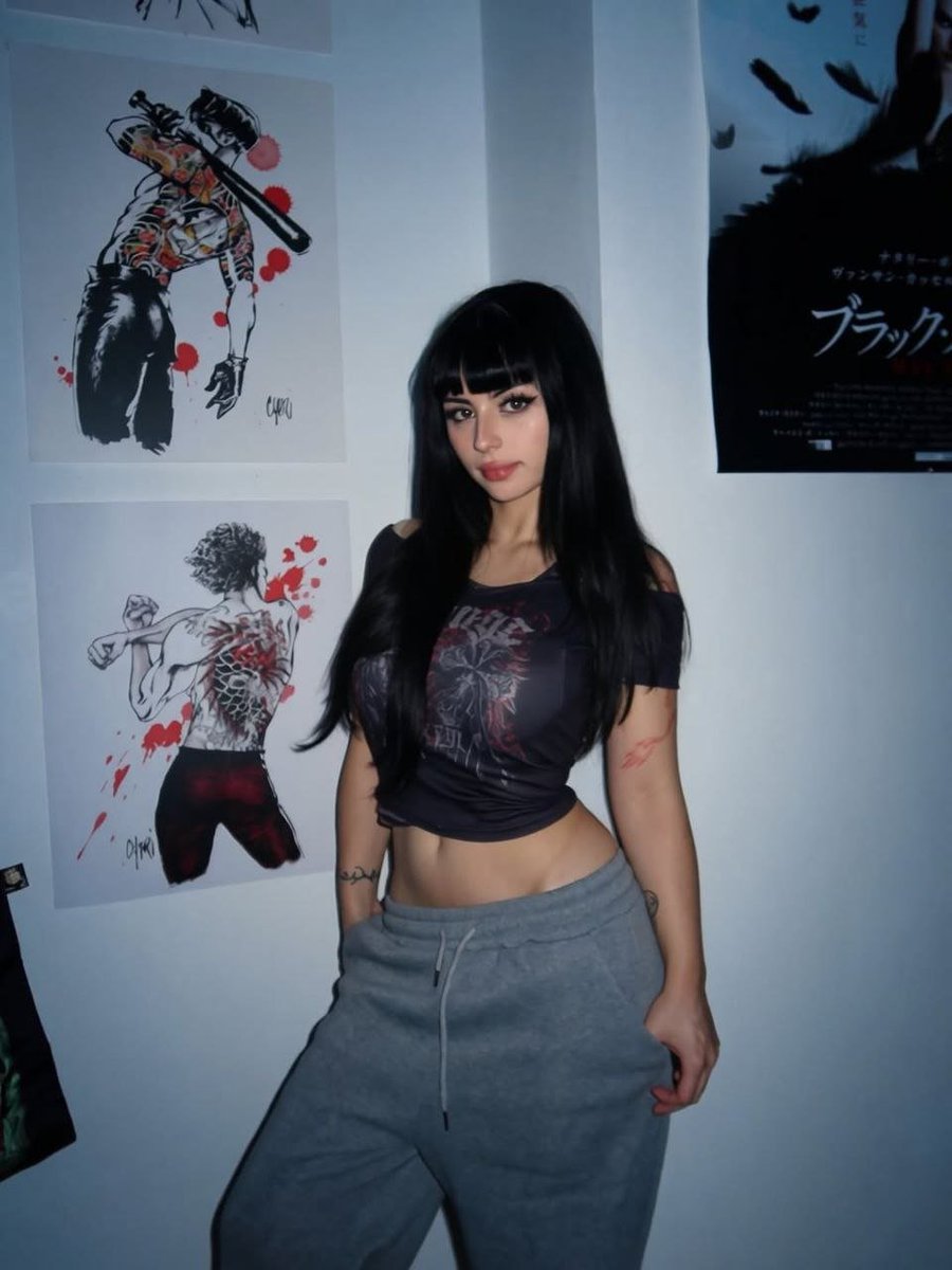 muat0rii's tweet photo. 🖤🧏🏻‍♀️ https://t.co/GVSoSucvqc