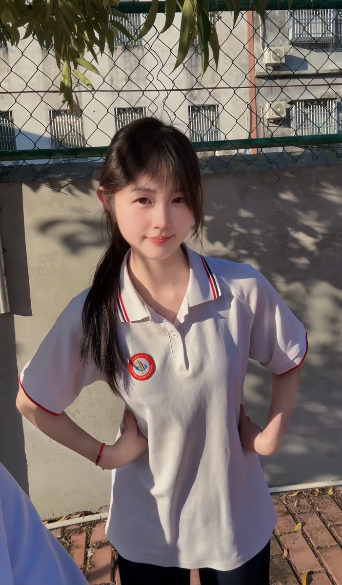 janet80dr4's tweet photo. 在校高三学生…

国庆放假

有人要锐评我的福吗？

1：看福    2：看🐻

Luo照  实况！！流言111，看完删噢…… https://t.co/Fc9wV3mR2e