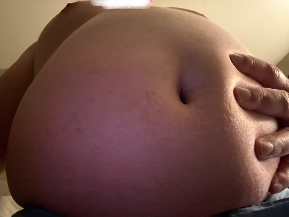 KingBob184615's tweet photo. Getting a little harder each day to grab my tum with one hand ~

also my b**bs are definitely coming in more and it’s sending me 🫠

#feedee #feeder #feederism #bigbelly #belly #bellyinflation #bodyinflation #chubbybelly #bigboy #bigmoobs #bigboobs #fat #fatbelly #fatboy https://t.co/w6Y46JA0Ju