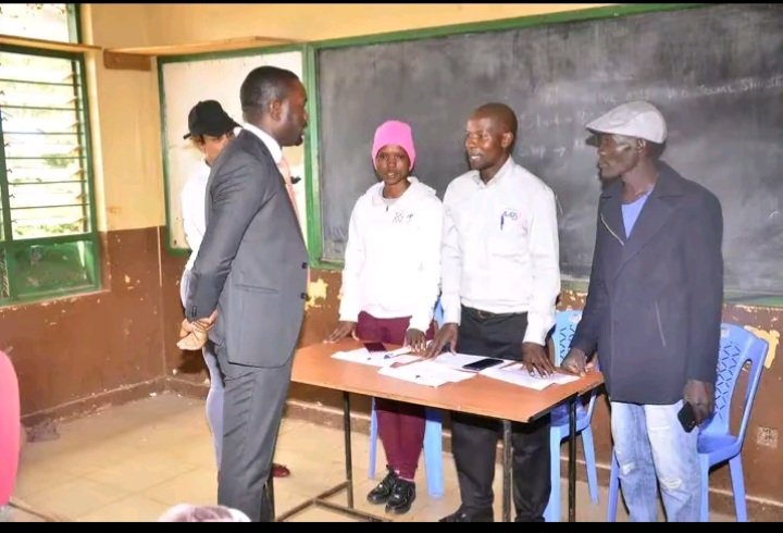 Goldfield6's tweet photo. Time is coming when The 6th president of kenya and commander in chief His Excellency Edwin Sifuna will be visiting schools and ensuring better education for your kids https://t.co/BT62ywfCwy
