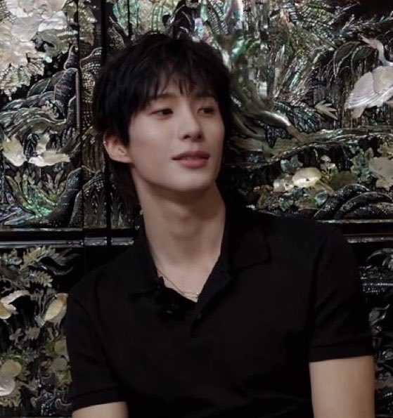 iconiqtear's tweet photo. ก่อนจะหล่อพี่เคยหลอมาแล้ว https://t.co/UYAPcrXwOB