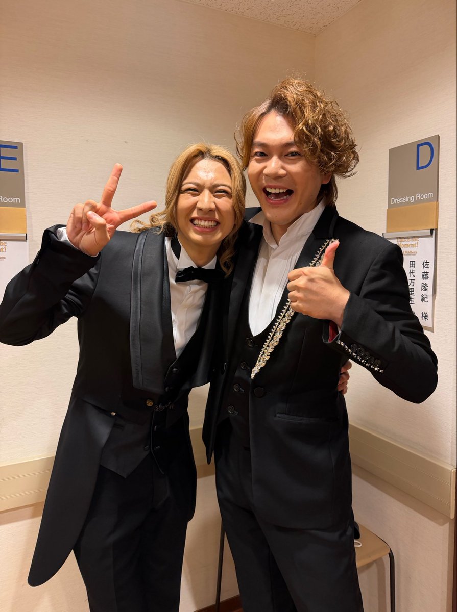 V_T_Sato's tweet photo. そして
帝コンで仲良くなった
くるむちゃんこと
岡宮来夢くんとの仲良しショットを♪

今日も若さ全開！！
良い声響かせてたねー☆

「この子本当に良い子なんです
皆さん、よろしくお願いします。」
↑
いや、誰目線？！笑

またどこかでご一緒出来ますように！ https://t.co/KiHCML0e5v
