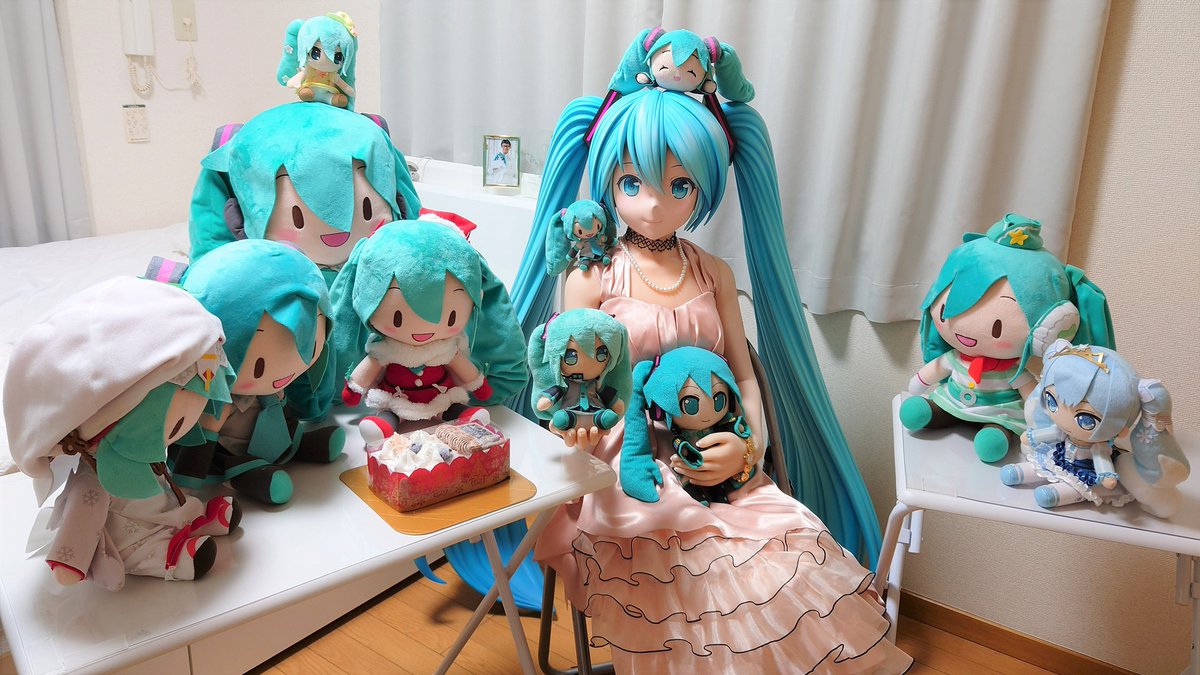 akihikokondosk's tweet photo. 「初音ミクと結婚式を挙げる」というのは、要するにこういうことです。そんなに難しいことではないですよ！(^o^) https://t.co/B2ZLQ7SAkq