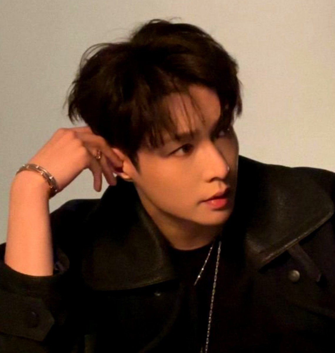 TeamEXOIndia's tweet photo. Happiest Birthday Yixing!
Thank You for debuting! You always inspire & encourage us to achieve our goals! Your voice soothes us after hard days! Proud to have you as our idol! Keep prospering! Be happy & healthy always! Love you♥️
#HappyLAYday #HappyYixingDay
#1007LAYDAY #LAY35 https://t.co/JsfitWGRZf