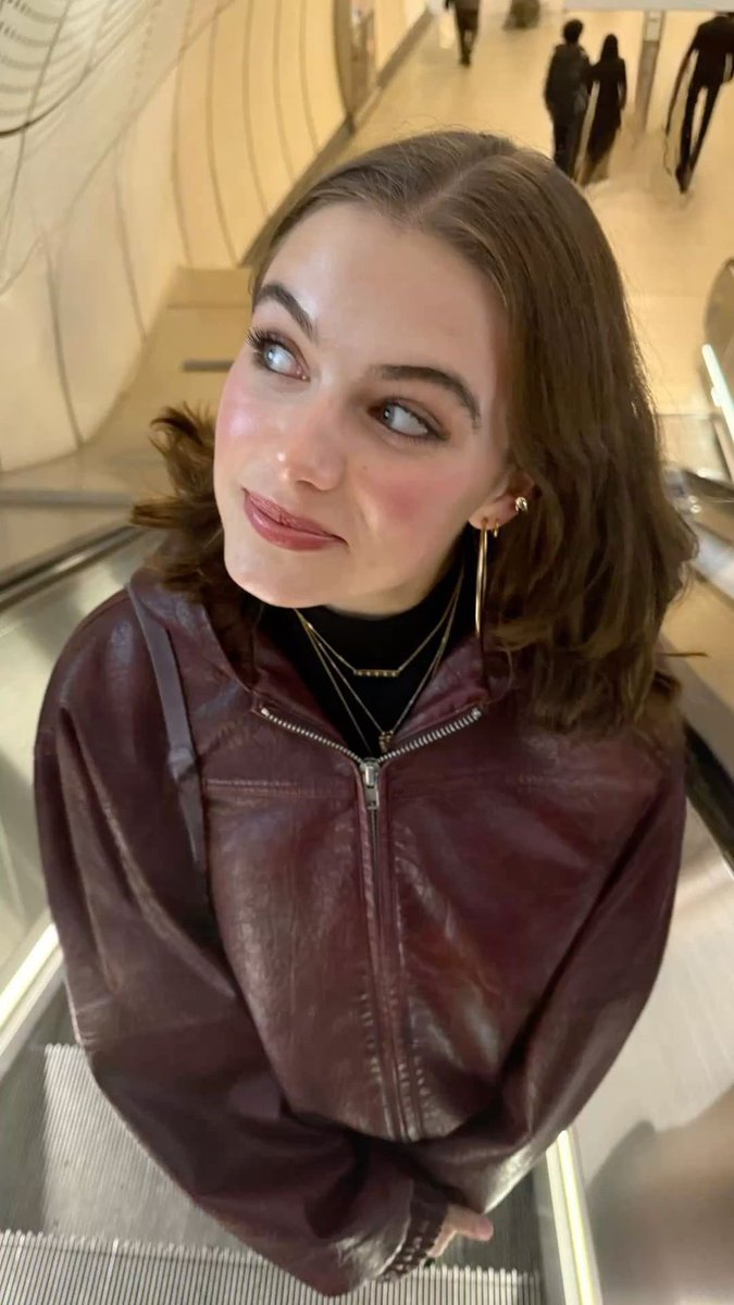 Eveboards's tweet photo. Ella Bright looks so unreal https://t.co/yd8tZK7Wtc