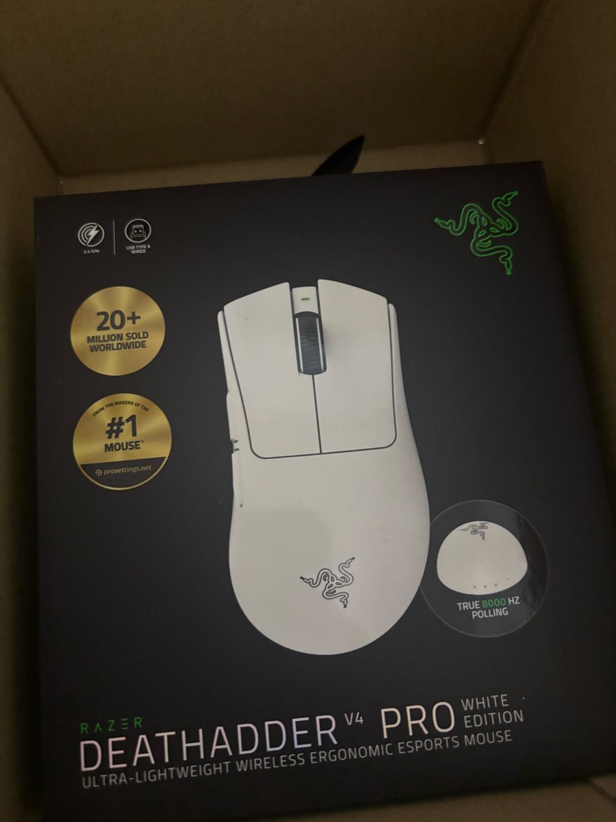 mkaagame's tweet photo. 新しいマウス、クリック感が変わりすぎててビビる

ですあーだからですあーだなのに https://t.co/glLmV8GLjt