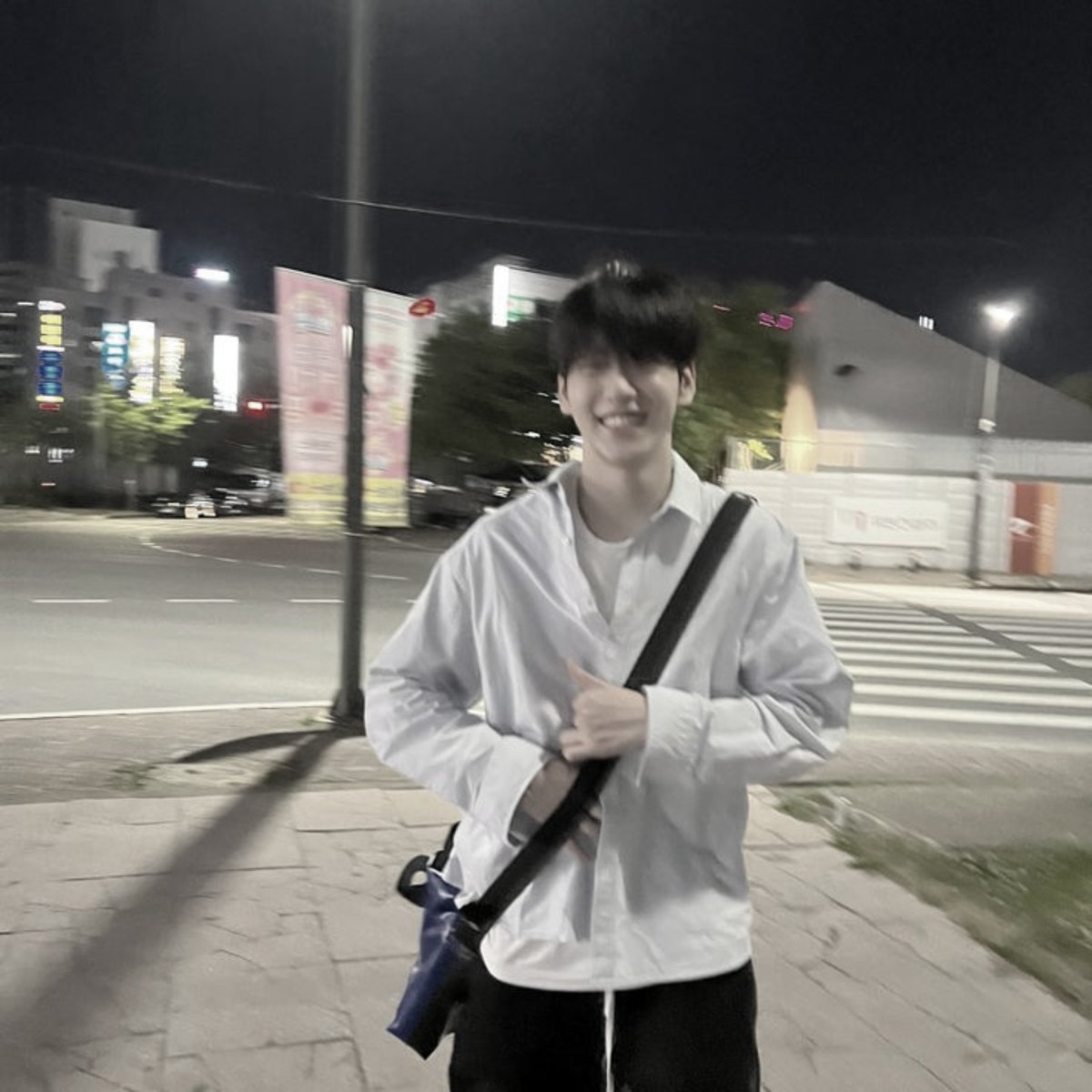 viktorartym's tweet photo. 📍Osaka,Japan

Entah Anis atau Ganjar, tapi Wajahmu menciptakan Manis yang tak Wajar @bkrigjen https://t.co/lBSafE7tNz