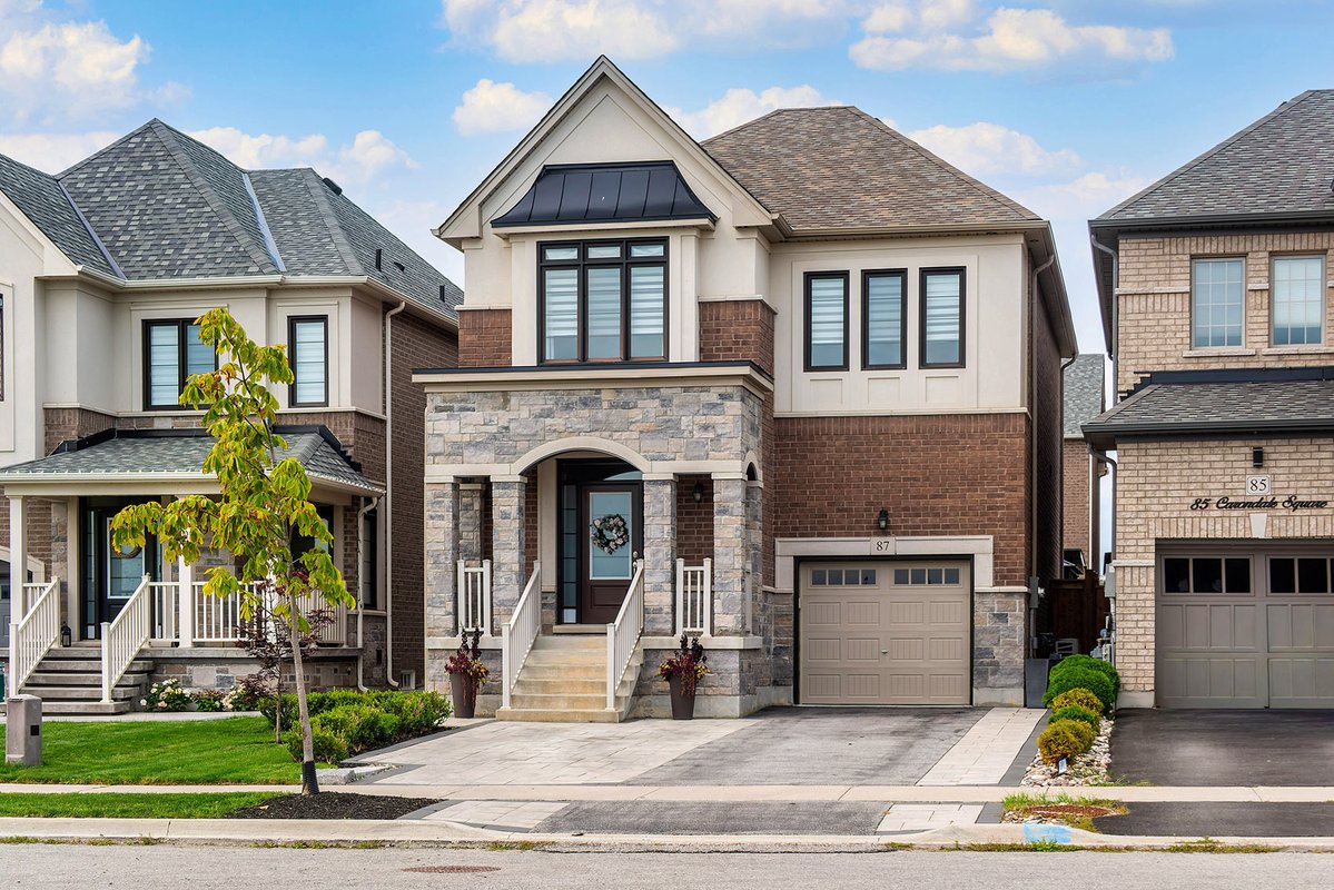 360virtual's tweet photo. Modern and elegant inside and out.   4+1 bedroom detached family home.  A beautiful and growing family community in East Gwillimbury with walking distance parks and schools.

$1,098,880 | MLS N13672178

#FamilyHomes #DetachedHomes #YorkRegionRealEstate #RealEstatePhotography https://t.co/KxOAqf5eTA