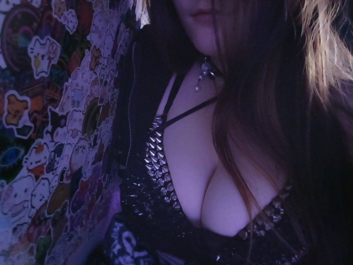 bunnyclowm's tweet photo. Hello everyone sorry for the late post!! 

So I've decided I'm going to try my best to get back into some nsfwt posting again as I do miss it and want to see myself grow <3 

I will struggle to reply to some people because I still have a lot going on so please be patient! https://t.co/hIgzGQPqoM
