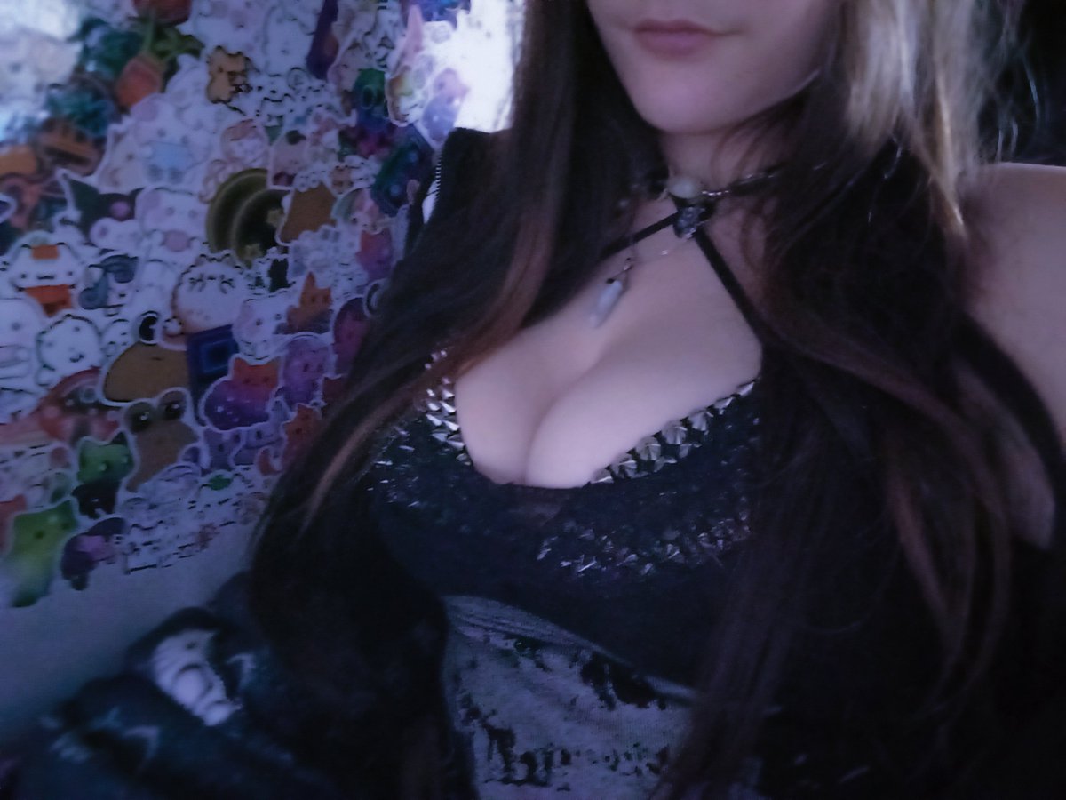 bunnyclowm's tweet photo. Hello everyone sorry for the late post!! 

So I've decided I'm going to try my best to get back into some nsfwt posting again as I do miss it and want to see myself grow <3 

I will struggle to reply to some people because I still have a lot going on so please be patient! https://t.co/hIgzGQPqoM