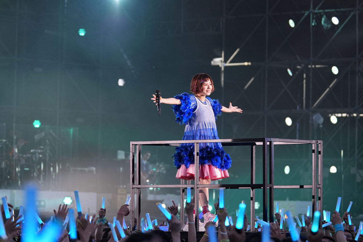 LisAni_NEWS's tweet photo. 【ライブレポート】10周年を迎えた水瀬いのりとファンで一緒に叶えた野外ワンマン！“Inori Minase OPEN AIR LIVE 2026 Summer Challenger”DAY2公演レポート

#水瀬いのり #水瀬いのりOPENAIRLIVE　
@inoriminase

▼写真・記事はこちら
https://t.co/zw275v7HEk https://t.co/MKkJ5tF9Fk