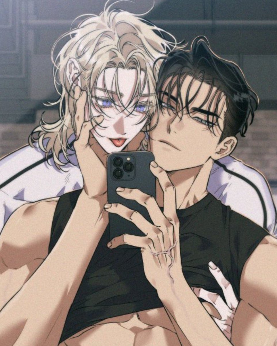 fathermokyeon's tweet photo. boyfriends' mirror selcas ♡ https://t.co/A4yZc5bYga