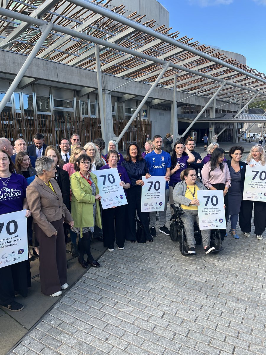 MacDougallMSP's tweet photo. Miscarriages and premature infancy death remain a huge problem in Scotland. Great to speak to activists outside the Scottish Parliament today speaking on this important issue, something that impacts lives up and down the country. https://t.co/H8qhTloT7C