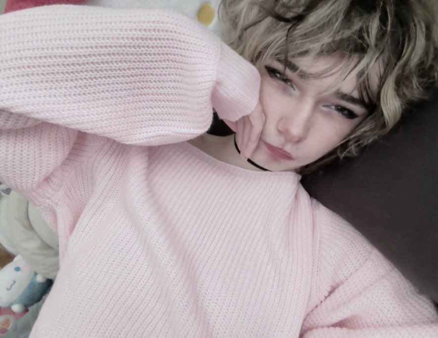 lofiibun's tweet photo. craving 50 bucks and a dr pepper rn ugh #femboy https://t.co/1kp83iRbit
