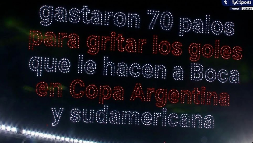 SiempreBocaJr's tweet photo. Leo mucha bronca por el show de drones anoche. A mi me encantó, que se yo https://t.co/7TiuqBB8lO