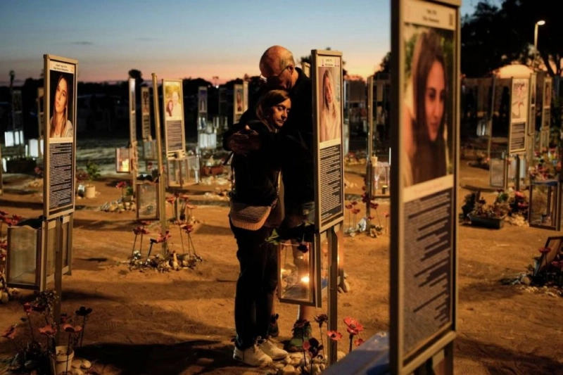 GulfTimes_QATAR's tweet photo. #Israel’s military on Wednesday destroyed #memorials across the #West_Bank dedicated to #Palestinians accused of killing Israelis or who died in clashes, on the third anniversary of the October 7, 2023 attacks.

The military took action across the occupied West Bank "to destroy monuments to terrorists", an army spokesperson told AFP, without explicitly connecting the move to the anniversary of Gaza-based Hamas's unprecedented attack on Israel.

Troops destroyed a stone monument and tore down commemorative posters in the northern region of Jenin, governorate spokeswoman Hala Abu Baker told AFP.

"A memorial to the martyr Yasser Hamdouni was destroyed in the town of Yaabad, and photos of various martyrs were removed from several locations in the city of Jenin," Abu Baker said.Hamdouni was accused of killing an Israeli settler in 2003, and died while serving a life sentence in 2016.

Source : AFP
