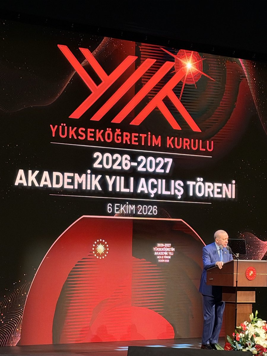 drsuaynilhan's tweet photo. “Zihin haritamızda bilginin odağında anlam, anlamın çekirdeğinde ise hakikat vardır. Bilimin, hakikate giden yol olarak ele alınması, bu anlayışın yansımasıdır”

Cumhurbaşkanımız Sn. @RTErdogan ın teşrifleriyle gerçekleştirilen 2026-2027 Akademik Yılı Açılış Törenine katıldık. https://t.co/Q2IYoWHAkA