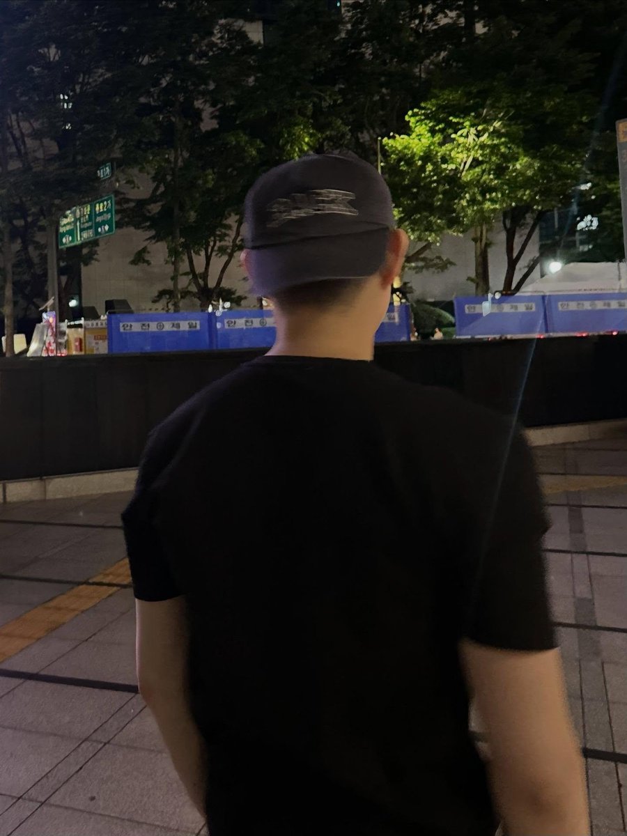 nimyoungdae's tweet photo. city lights, quiet mind. https://t.co/QXMsezB64P