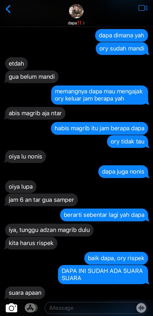 dewteksip's tweet photo. #dewtee few tweets au 

oryza bocah polos dengan pacar gedenya yang hobi banget jailin sampe nangis https://t.co/Tl5DfhPiGR