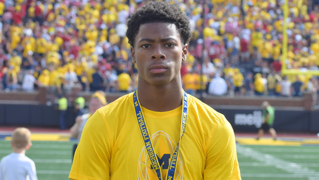 ethanmmcdowell's tweet photo. NEW: Michigan is 1 of 2 schools standing out to 5 ⭐️ CB Nasir Richardson. 

The nation's No. 1 corner went in-depth on his recent visit and plans to return here: https://t.co/M46pc2pkel https://t.co/qbE7xQdLXW