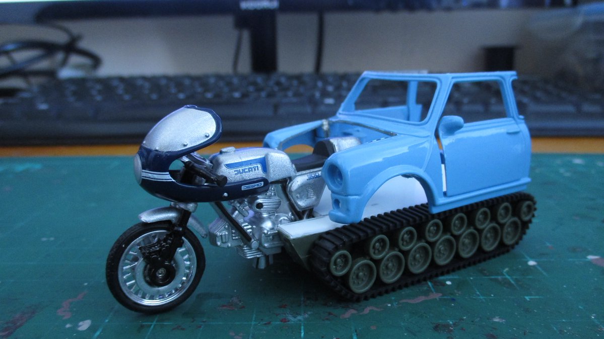 RoadWarriorJohn's tweet photo. Workbench update,
- x2 Buzzard cars (ready for paint)
- Skid-Steer Gaslands terrain (ready for paint)
- Orktober Ork WarTrakk (started)
#rustbucketchallenge #buzzards #madmax #ford #5window #sunnyside #gaslands #skidsteer #ork #wartrakk #orktober #newray #mini #cooper #ducati https://t.co/jxtPTFqNU5