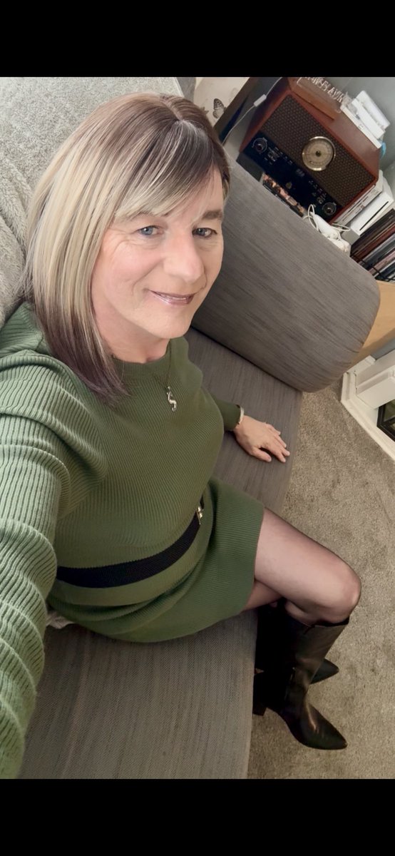 suziecrouts's tweet photo. Definitely Autumnal outfit today ❤️❤️❤️ https://t.co/H9cieSjqlN