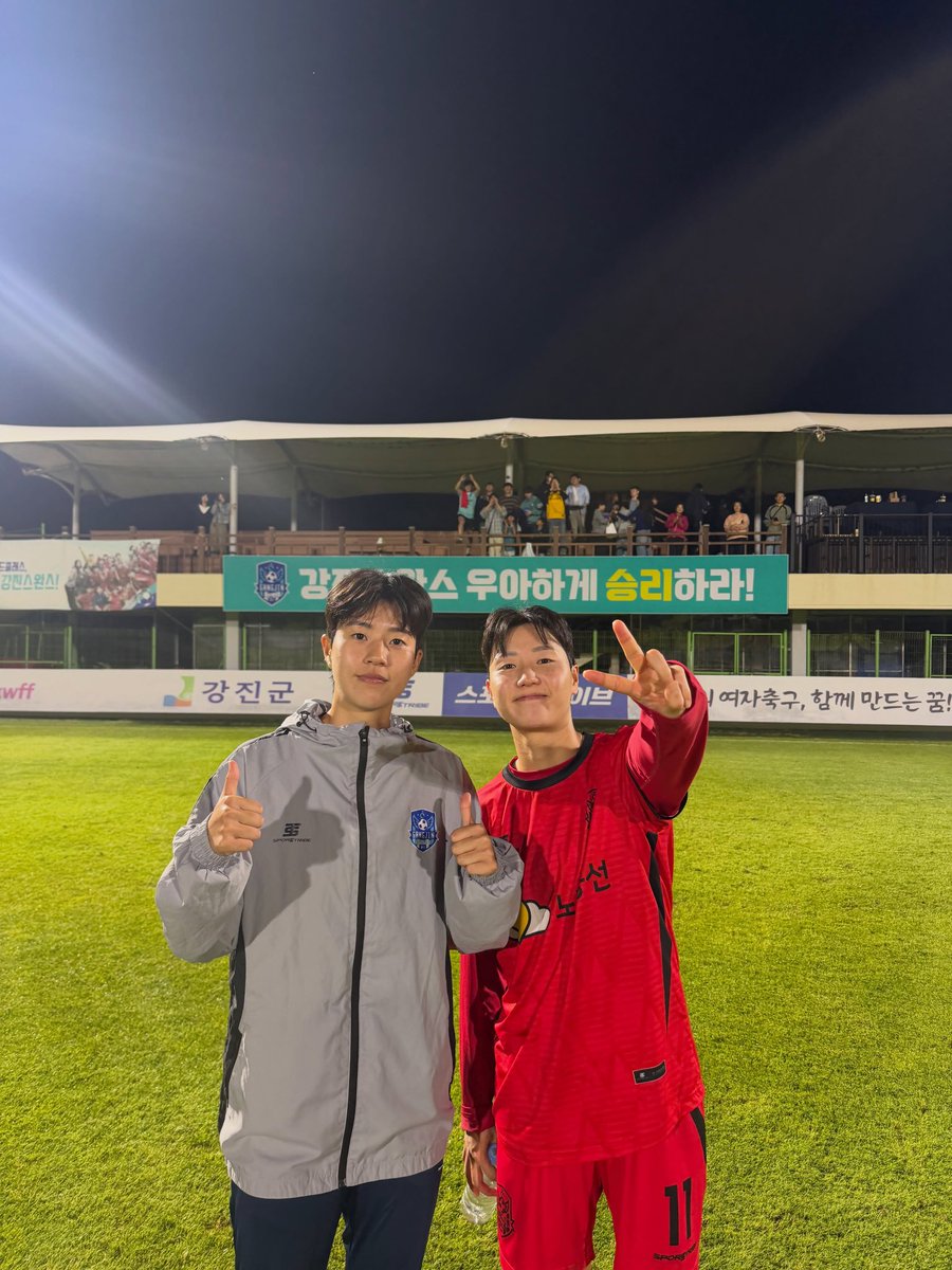 sun7summer's tweet photo. 손화연 안 사랑하는 방법 있나요.. 급합니다ㅜㅜ
    ㄴ없습니다평생함께하시길 https://t.co/kbHUrOUHs5