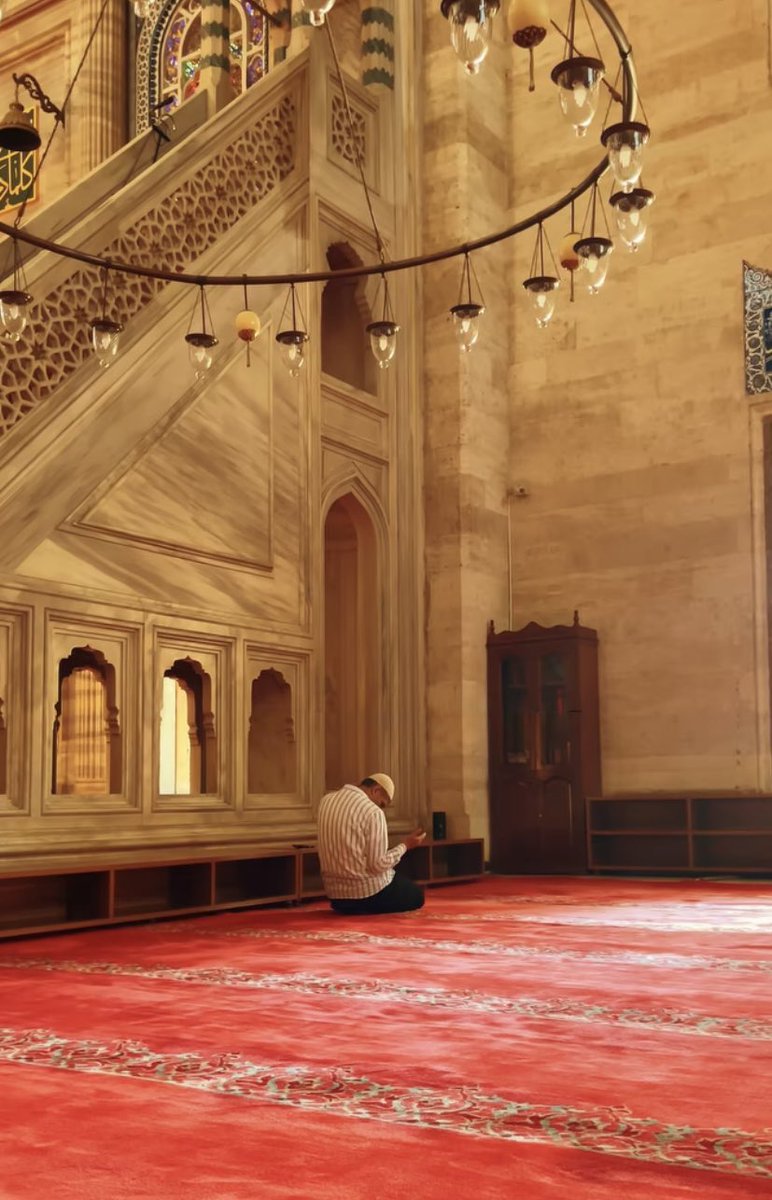 EhliSecde's tweet photo. "Allah bize yeter. O ne güzel vekildir."

▪️ Âl-i İmrân /17 https://t.co/nXMxOgxd5R