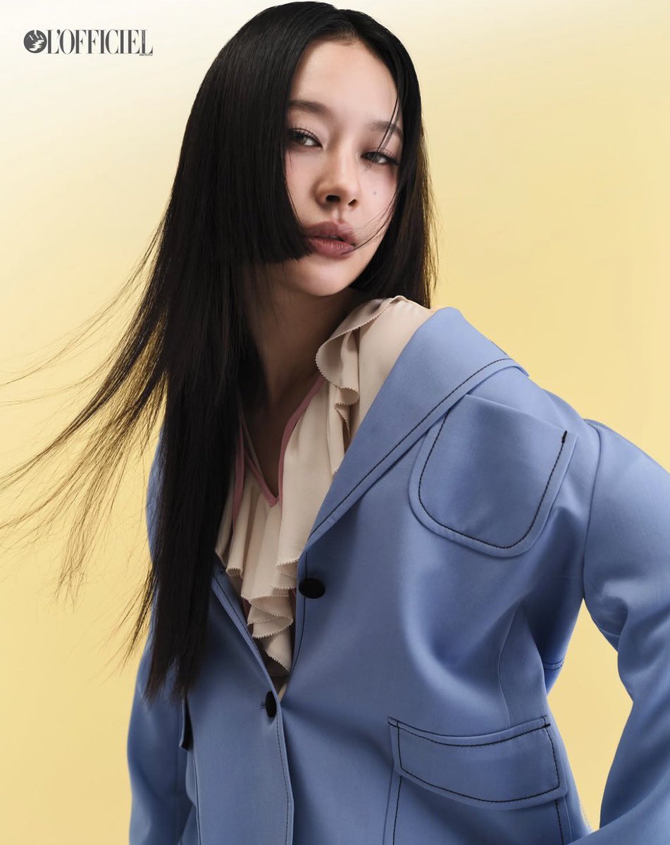 wheeinmybrain's tweet photo. i’m so amazed at how she explores different hairstyles in the same photoshoot AND vastly different styles too 🫪

FASHION ICON FR ✨

#OnitsukaTiger
#MilkPansa #mimiv https://t.co/AkdR9AjYfD