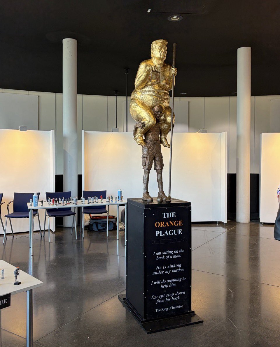 RealEddieHobbs's tweet photo. First thought this was a poor joke, but this is in the EU Parliament in Strasbourg. Putting a mockery of the President of the USA or any democratic country there is juvenile, provocative and moronic. It reveals just how far the EU establishment has sunk. https://t.co/FpflpFwC7k