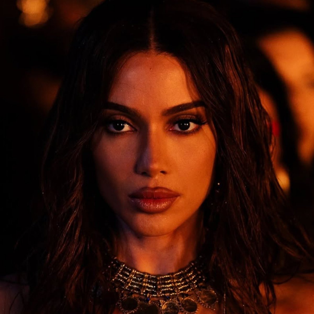 updatecharts's tweet photo. Anitta revela que tentará VIRAR VOTOS para Lula no 2° TURNO de outras maneiras MAIS EFICAZES.

Ela explica que, por vídeo, é material dado para pessoas de outro Governo utilizarem a sua cara em campanha opositora. https://t.co/Y2WKjGYNn8