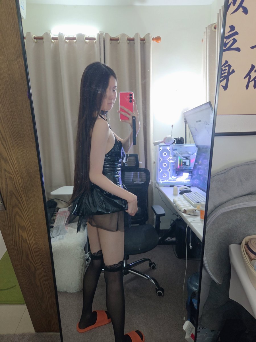 Isabella_Lpp's tweet photo. 不露脸是不是比露脸好一些？ https://t.co/qrixkFzuwO