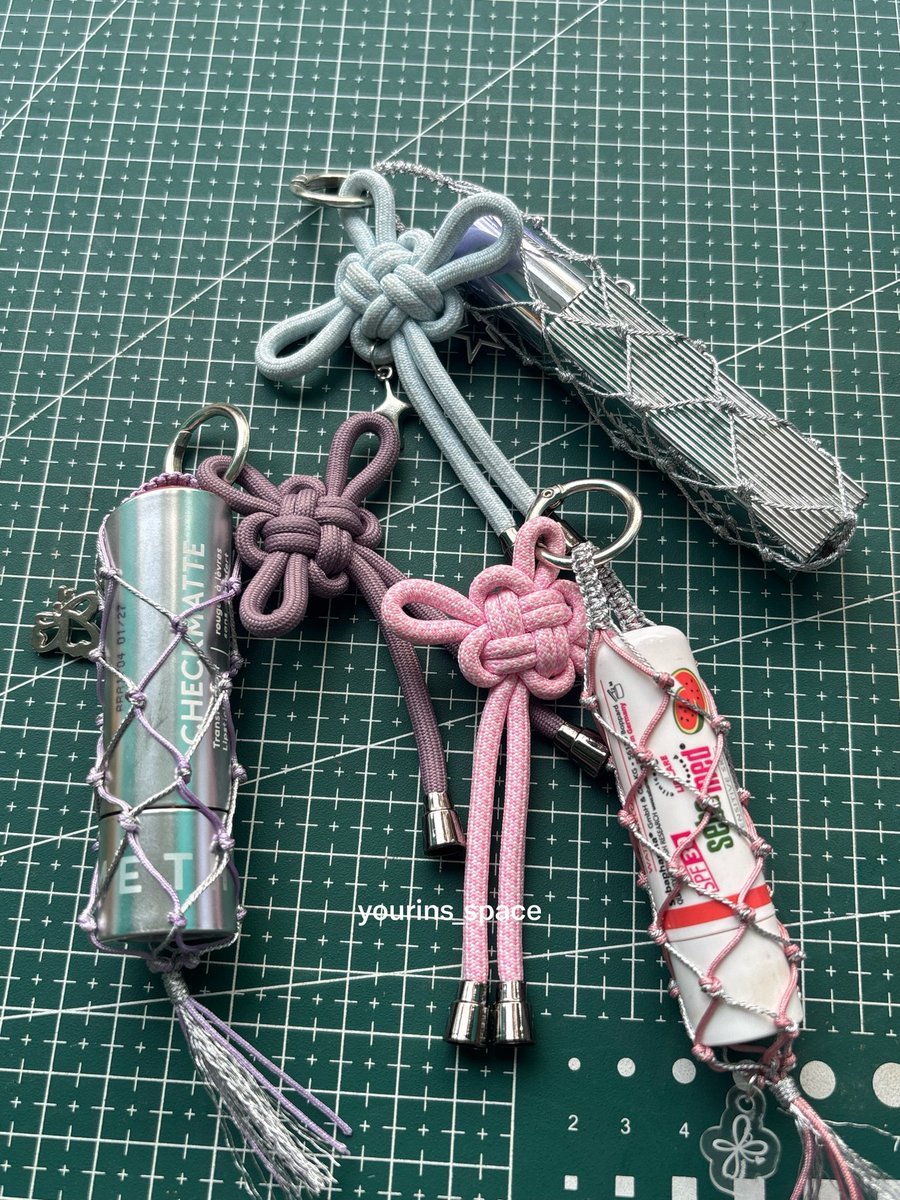 yourins_space's tweet photo. Lip Holder 💋💄✨

https://t.co/cu8FG575cS https://t.co/0RQyhVqDLG