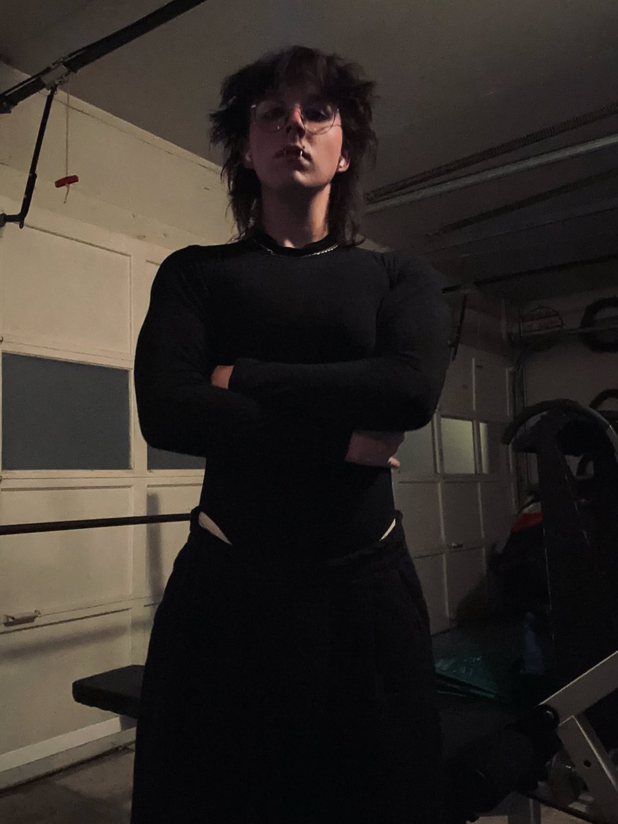 Sakurausii's tweet photo. Looking hot as fuck as usual🍍#justanotherdayinparidise https://t.co/wx036BCb8Z