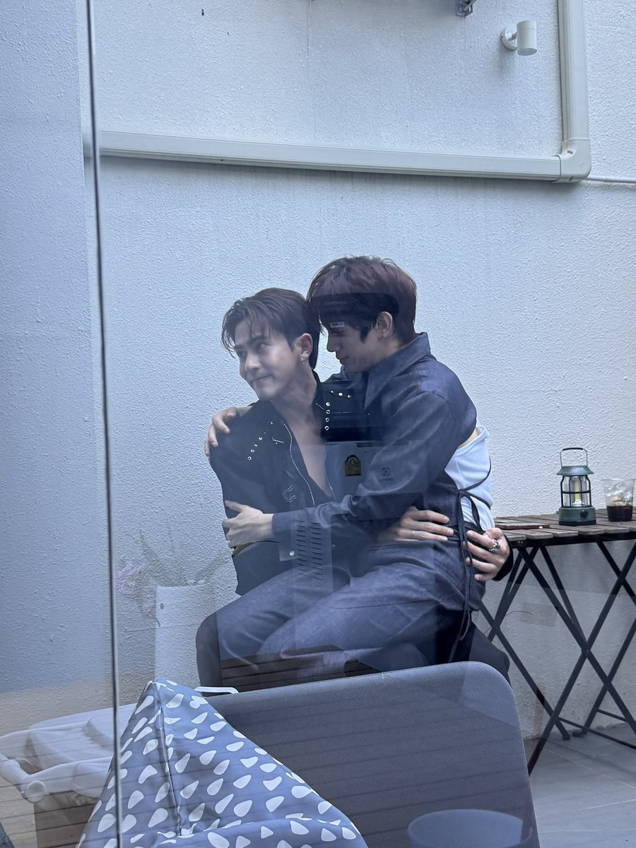 rcdstring's tweet photo. theyre on a mission spilling each other's business 😭 https://t.co/QpXjW3C8wm