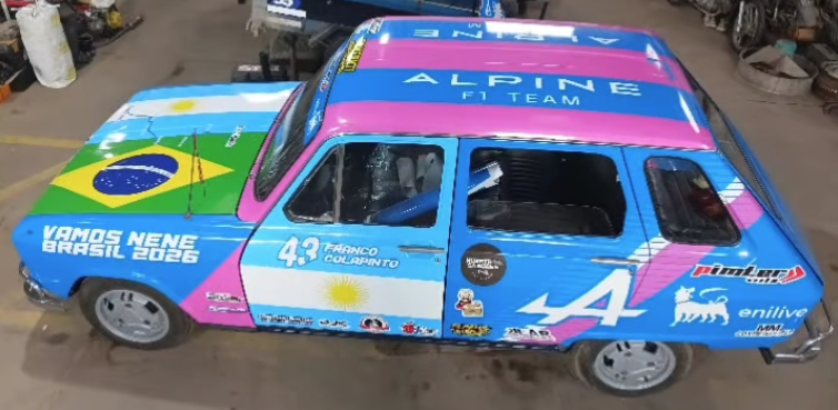 edgarargen100's tweet photo. Esta es la pasión Argentina por @FranColapinto 💪💪💪💪💪https://t.co/qOwTmVKOk1
Viajan desde Santa Fe hasta Sao Paulo en una R6 mod 80 para verte. 
Los ingleses nunca lo van a entender 🙃 
#f1brasil #francocolapinto #formula1 #gpsaopaulo #gpBrasil #pasionArgentina https://t.co/G1XECs7p18