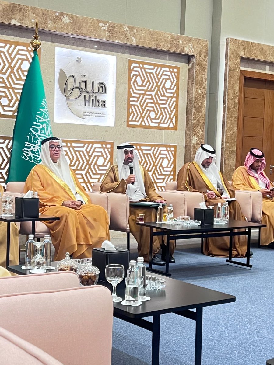kbarsen1's tweet photo. سعدت جمعية ذخر لرعاية كبار السن بالمنطقة الشرقية بحضور لقاء معالي المهندس أحمد بن سليمان الراجحي، وزير الموارد البشرية والتنمية الاجتماعية، بمشاركة سعادة رئيس مجلس الإدارة الأستاذ محمد بن سليمان القرناس، وسعادة المدير التنفيذي الأستاذ أحمد بن يوسف المهيني.

لقاء ثري جمع قيادات القطاع غير الربحي، لمناقشة التحديات والفرص، وتعزيز التكامل وتمكين الجمعيات لتحقيق أثر تنموي مستدام.

#جمعية_ذخر #القطاع_غير_الربحي #رؤية_السعودية_2030