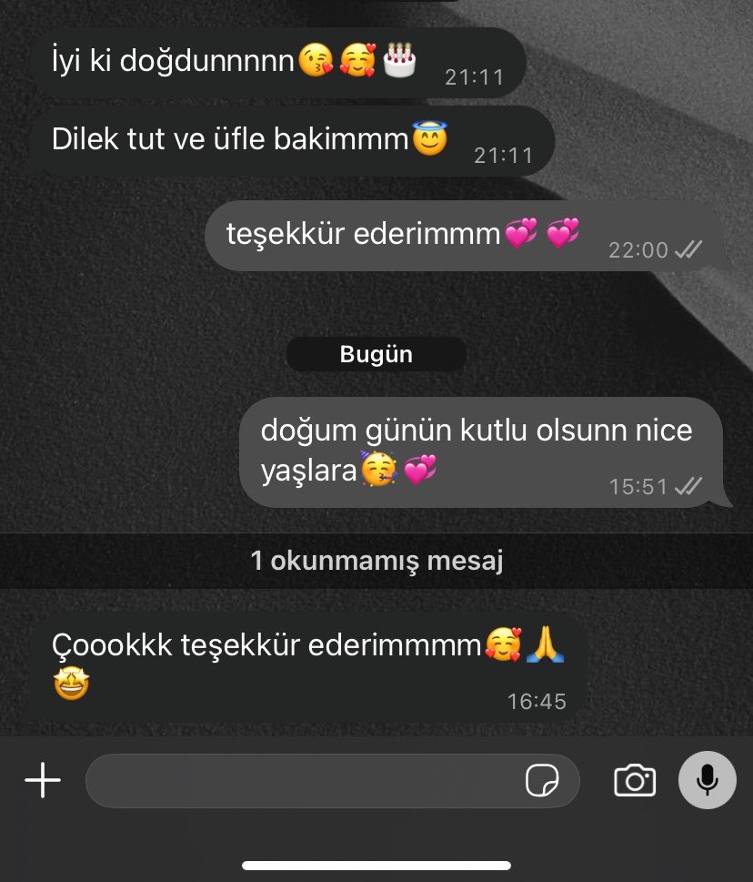 TamHickimse's tweet photo. küçükken doğum günlerinizde birbirimize mektuplar yazdığımız kızla ✍️ https://t.co/mUX7pwql8W