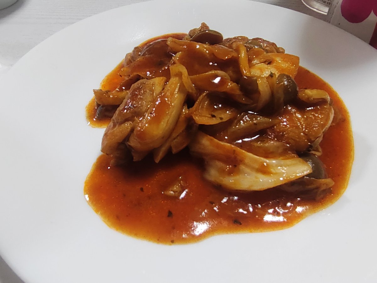 Haruka0S06k's tweet photo. 今日はトマトチキン煮込み https://t.co/qT0Bcfrs5f