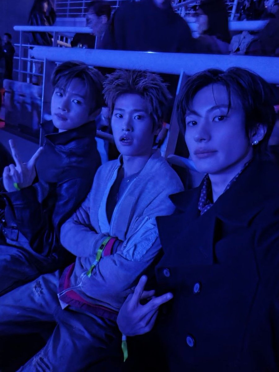 RIIZE_official's tweet photo. we’re here for The Weeknd 🧡

#RIIZE #라이즈
#RISEandREALIZE https://t.co/2qPX64ldTf