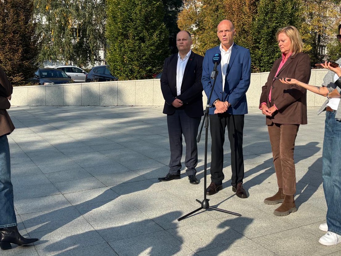ZP_PPS's tweet photo. Maciej Ptaszyński @Pol_Izba_Handlu: Nie akceptujemy jako organizacja zrzeszająca blisko 30 tys. małych i średnich przedsiębiorstw założeń projektu ustawy i w pełni podpisujemy się pod tym, co mówią przedstawiciele @ZP_PPS i @POHiD_pl. https://t.co/pzKwl9jBjw