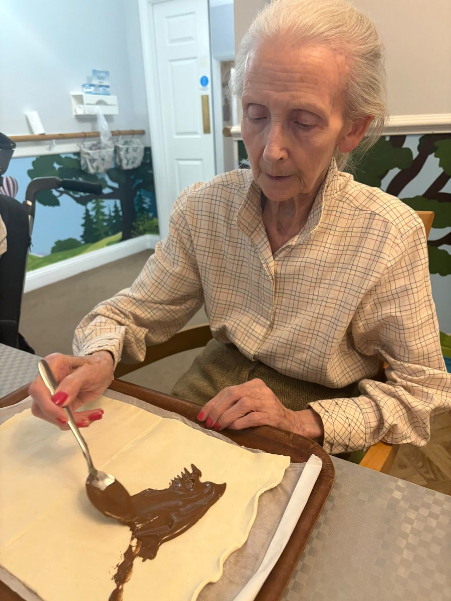 Bristolcarehome's tweet photo. ๐ซ๐ฅ An Evening of Baking at Beech House ๐ฅฐโ๏ธ
This evening, our lovely residents at Beech House enjoyed getting creative in the kitchen and baking some delicious chocolate and custard twists. โค๏ธ
#BeechHouse #BakingTogether #ResidentsActivities #SweetTreats #MakingMemories https://t.co/7ZLtpmuUQQ