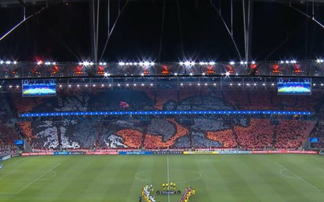 sitejornaldofla's tweet photo. Maraca estará DAQUELE JEITO para empurrar o Mengão mais uma vez rumo ao penta continental 😍  

Nem mesmo os valores altos impediram a Nação de esgotar os ingressos para Flamengo x Estudiantes.  

Os valores estavam elevados, mas até o Maracanã+, com ingressos a R$ 2.500,00, não está mais disponível!!  

Vale ressaltar que a partida acontece daqui 15 dias ainda.  A Nação é FODAAA!