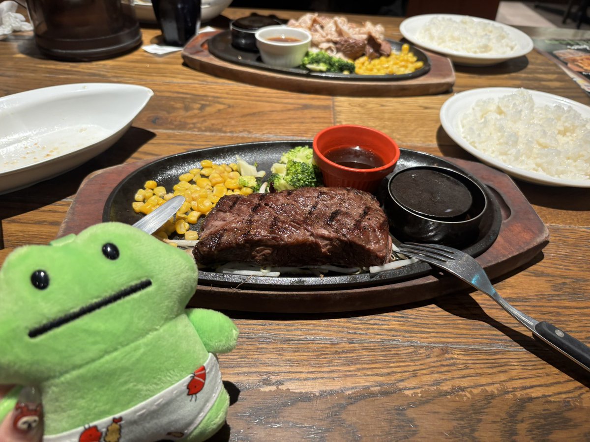 Zooooo_fric's tweet photo. ずーべんとご飯シリーズ🍚🐸❤︎ https://t.co/Yf1V2q3gHh