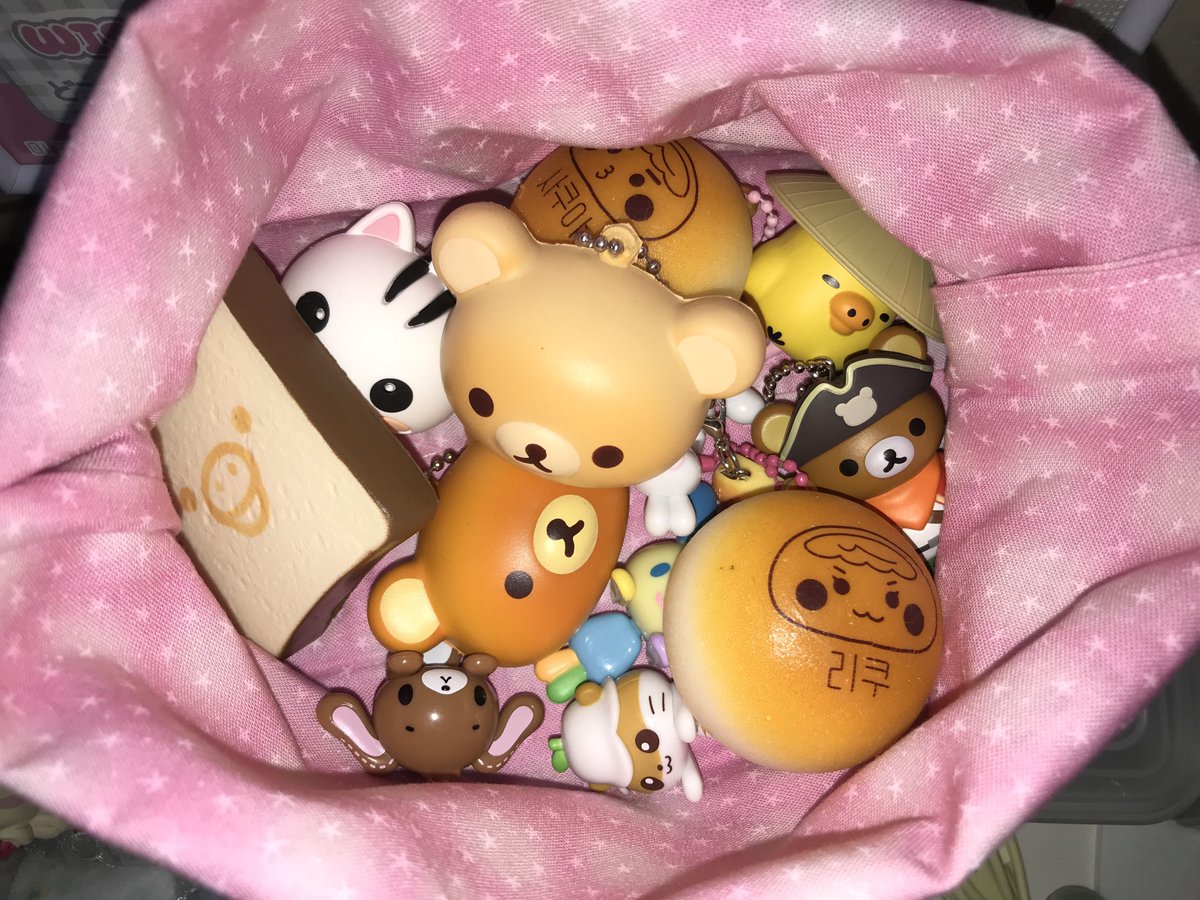 soluckycat's tweet photo. 콩알눈들이날너무바라보고있음 https://t.co/ON7ZJK2f2T