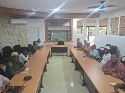 OCHAHaiti's tweet photo. Fin septembre, @OCHA_Haiti a réuni les ONG nationales de l’Ouest autour des Principes opérationnels conjoints pour renforcer l’accès humanitaire et une réponse coordonnée, sûre et efficace auprès des populations. 🇭🇹 #Haiti #HumanitarianAccess #Localisation https://t.co/zhwMOz1NKg